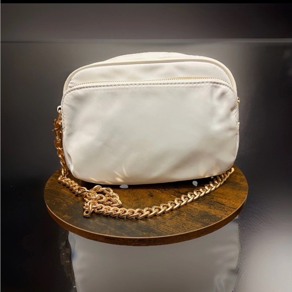 Ahdorned White Nylon Shoulder Bag Gold Chain Strap - Picture 2 of 12